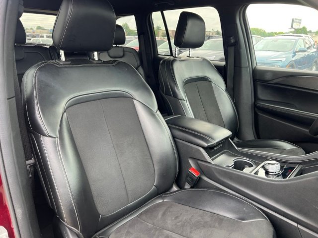 Used 2024 Jeep Grand Cherokee Altitude AWD/4WD image 41