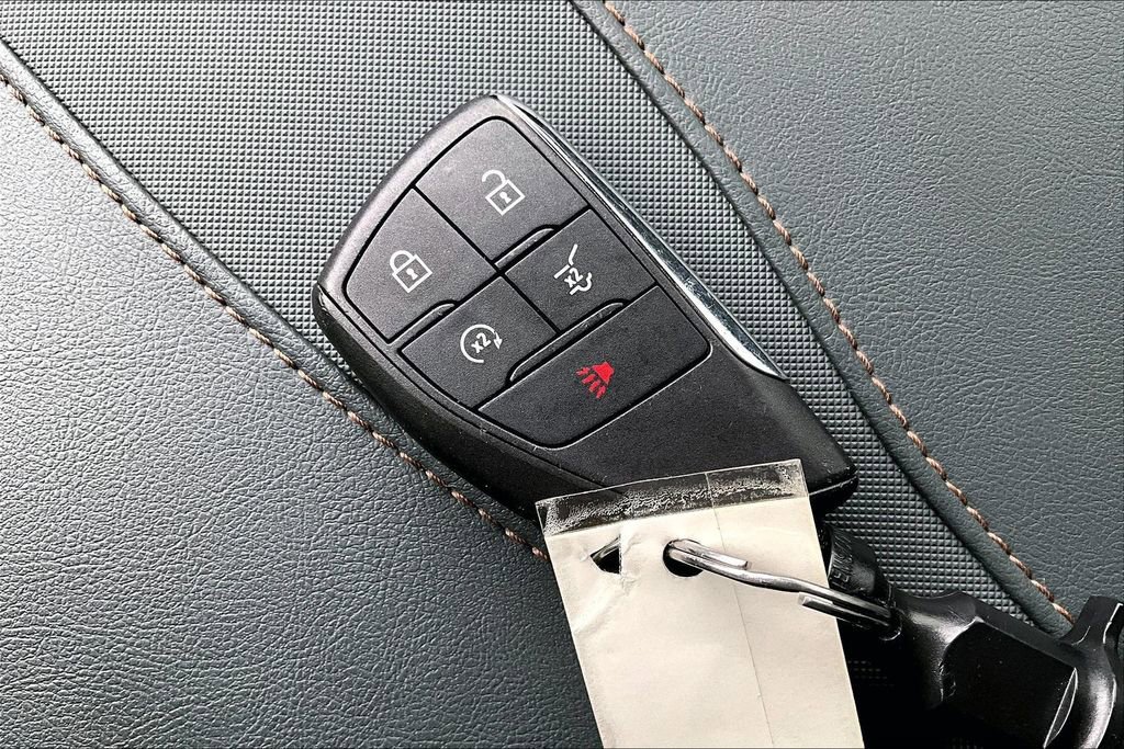 Used 2024 GMC Acadia AT4 w/ Luxury Package image 13