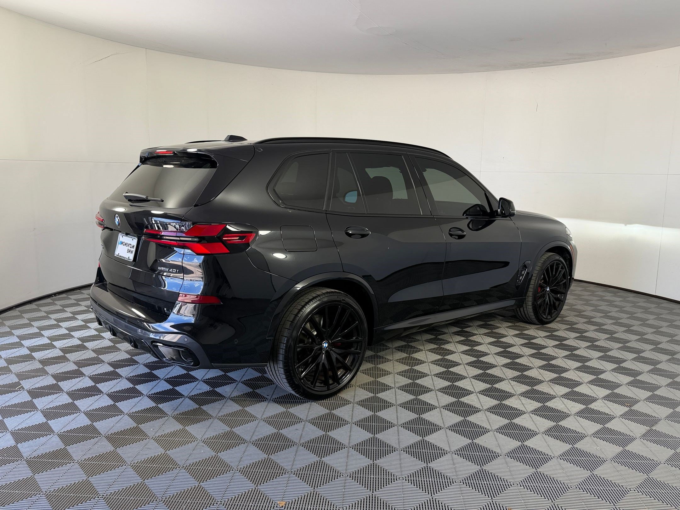 Certified 2024 BMW X5 sDrive40i w/ M Sport Package RWD image 9