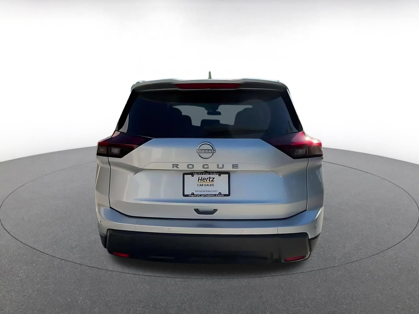 Used 2025 Nissan Rogue SV FWD image 12
