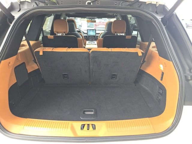 Certified 2023 Lincoln Aviator Black Label w/ Dynamic Handling Package image 24