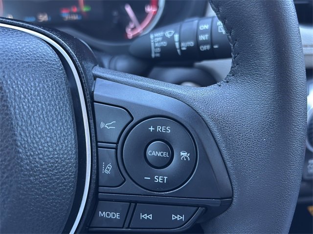 Used 2023 Toyota RAV4 XLE Premium image 20