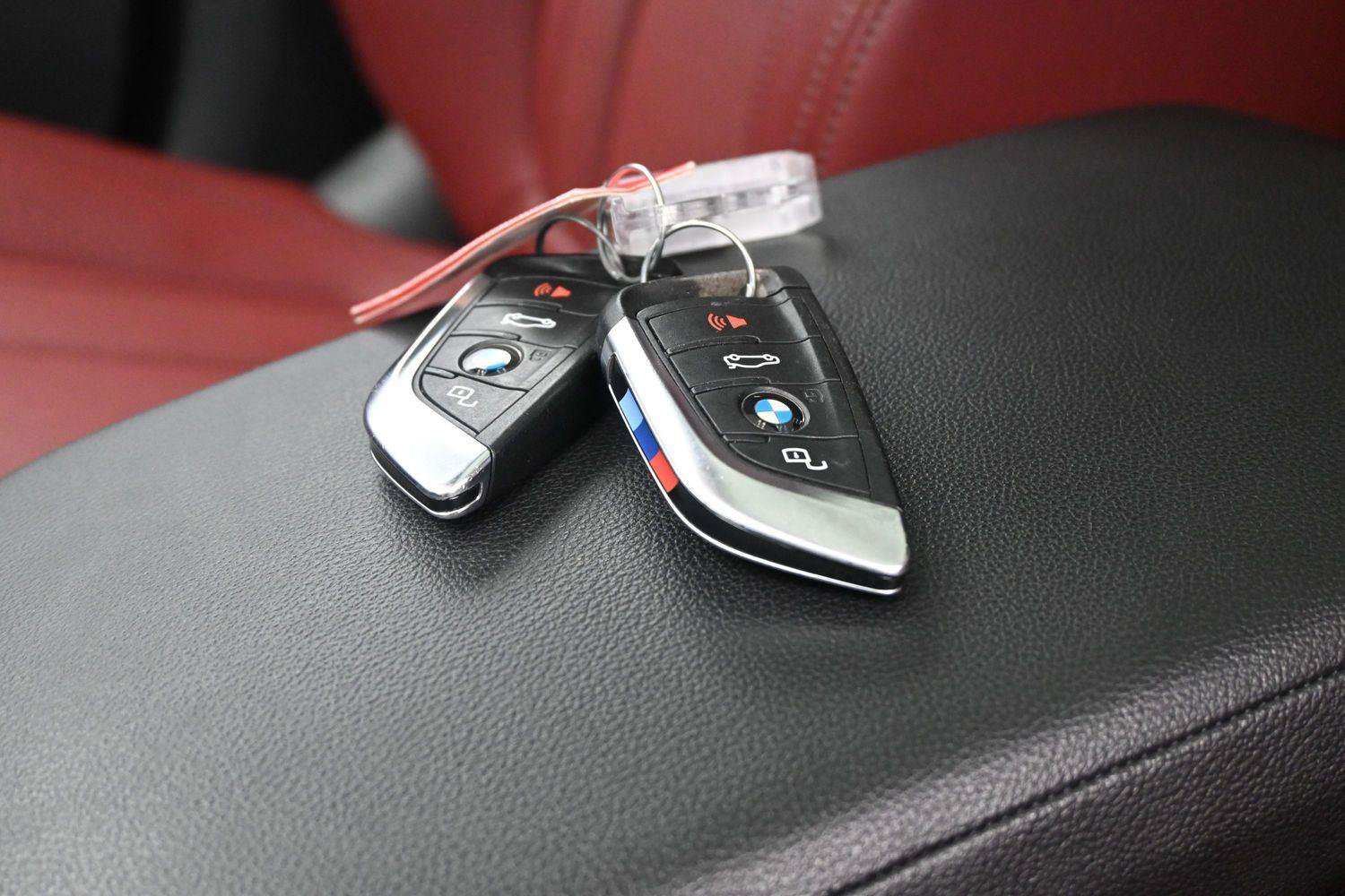 Used 2023 BMW X4 xDrive30i w/ M Sport Package AWD/4WD image 24