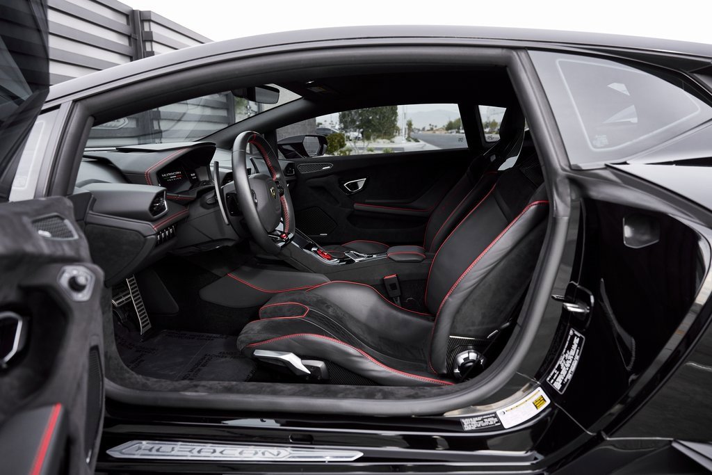 Used 2023 Lamborghini Huracan Tecnica image 36