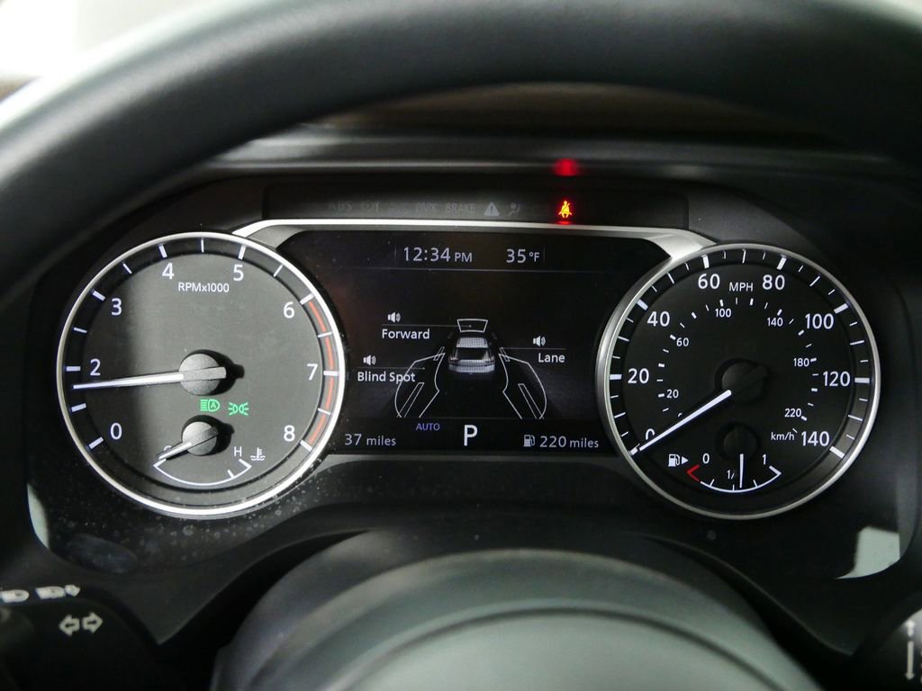 Used 2023 Nissan Rogue S image 29