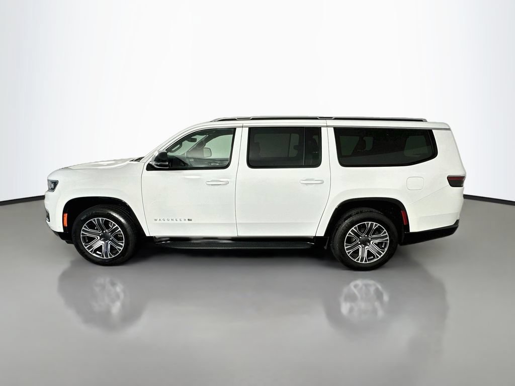 Used 2024 Jeep Wagoneer L Series II w/ Flexible Seating Group RWD image 4