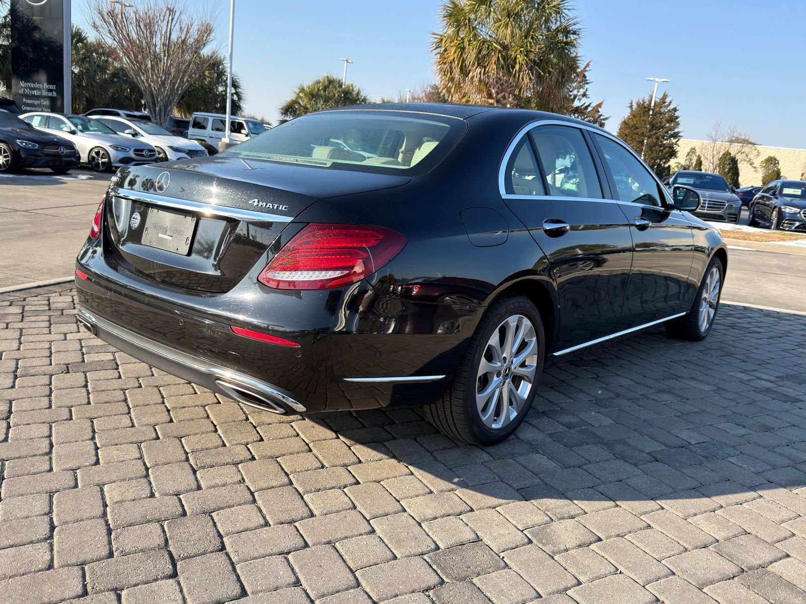 Used 2018 Mercedes-Benz E 300 E 300 image 9