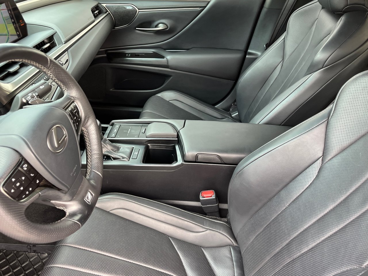 Used 2019 Lexus ES 350 F Sport w/ Accessory Package 2 FWD image 17