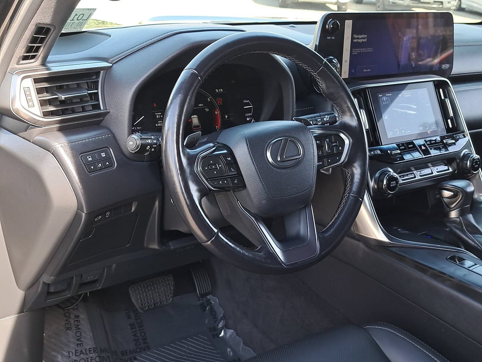 Used 2023 Lexus LX 600 4WD w/ Appearance Package image 18