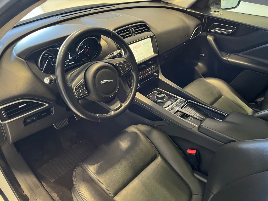 Used 2019 Jaguar F-PACE Premium AWD/4WD image 21