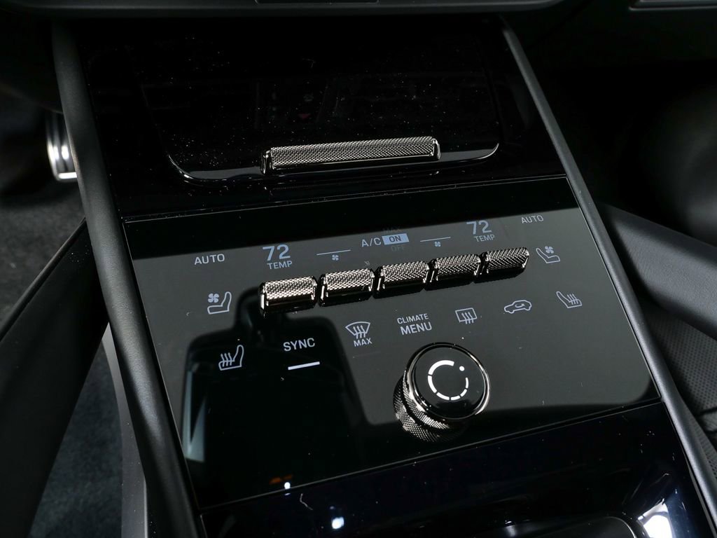 New 2026 Porsche Cayenne Turbo image 15