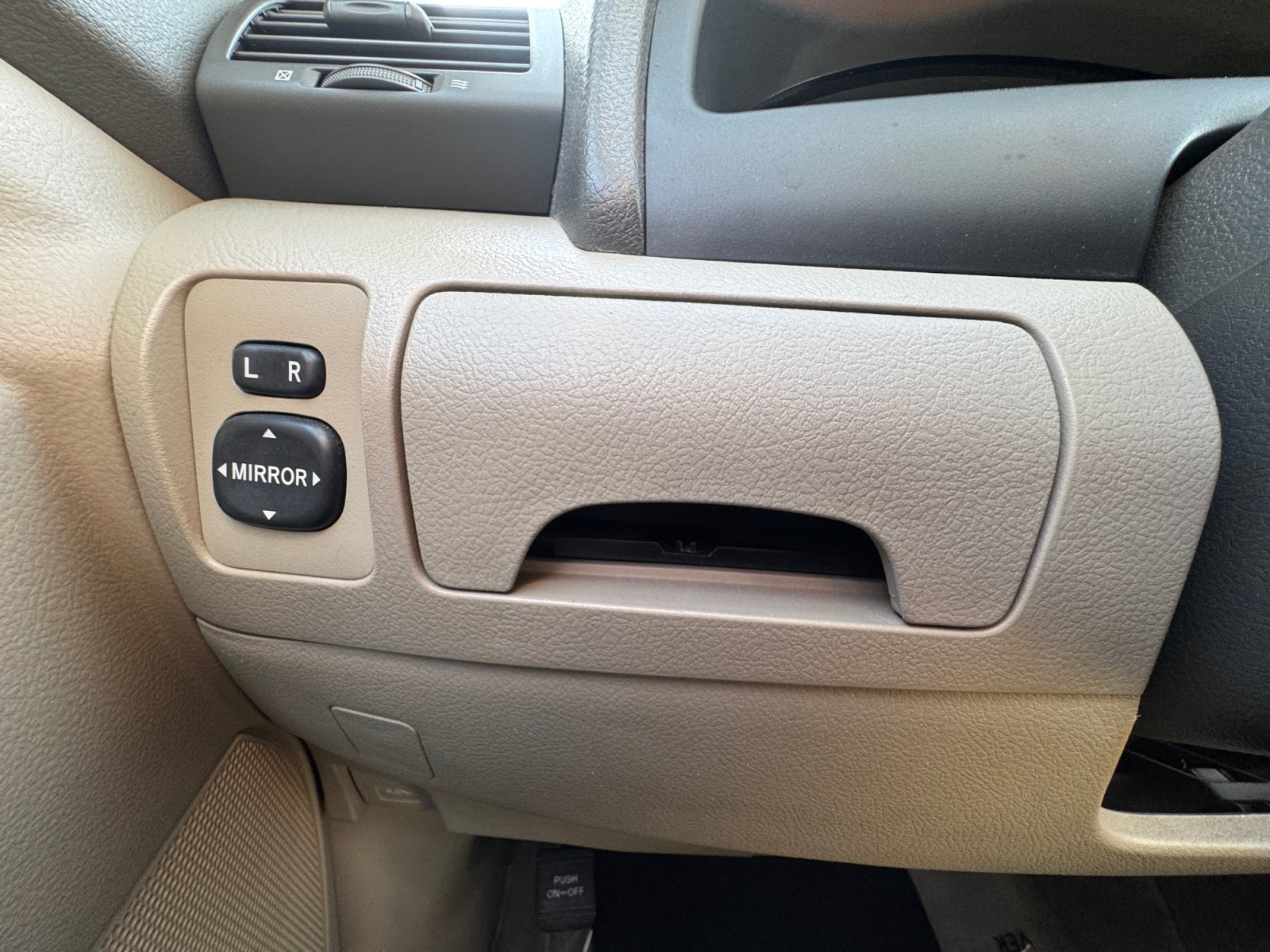 Used 2007 Toyota Camry LE FWD image 28