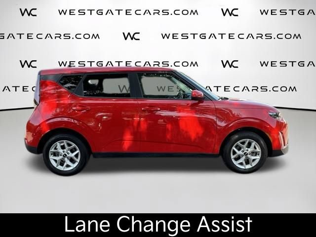 Certified 2025 Kia Soul LX w/ LX Technology Package FWD image 5