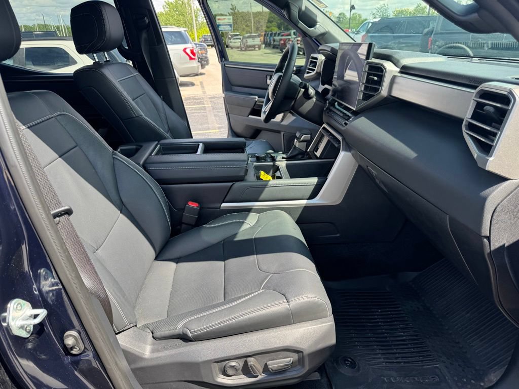 Used 2026 Toyota Tundra Limited AWD/4WD image 35
