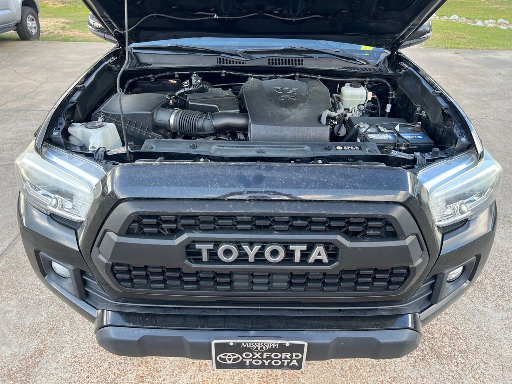 Used 2016 Toyota Tacoma TRD Off-Road w/ Premium & Technology Package image 12