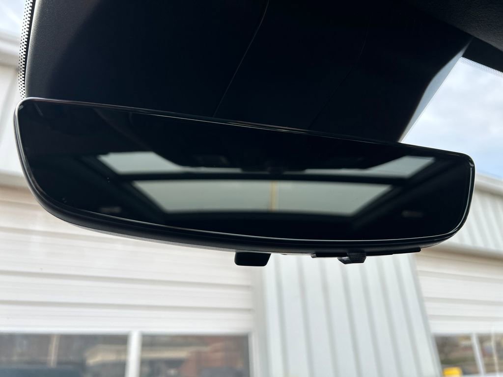 Certified 2023 Cadillac Escalade Sport Platinum w/ LPO, ONYX Package image 43