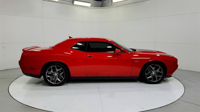 Used 2015 Dodge Challenger R/T Plus RWD image 9