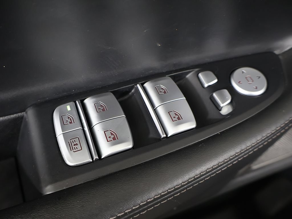 Used 2021 BMW 750i xDrive w/ M Sport Package AWD/4WD image 46