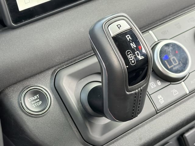 Used 2023 Land Rover Defender 110 X-Dynamic SE AWD/4WD image 17