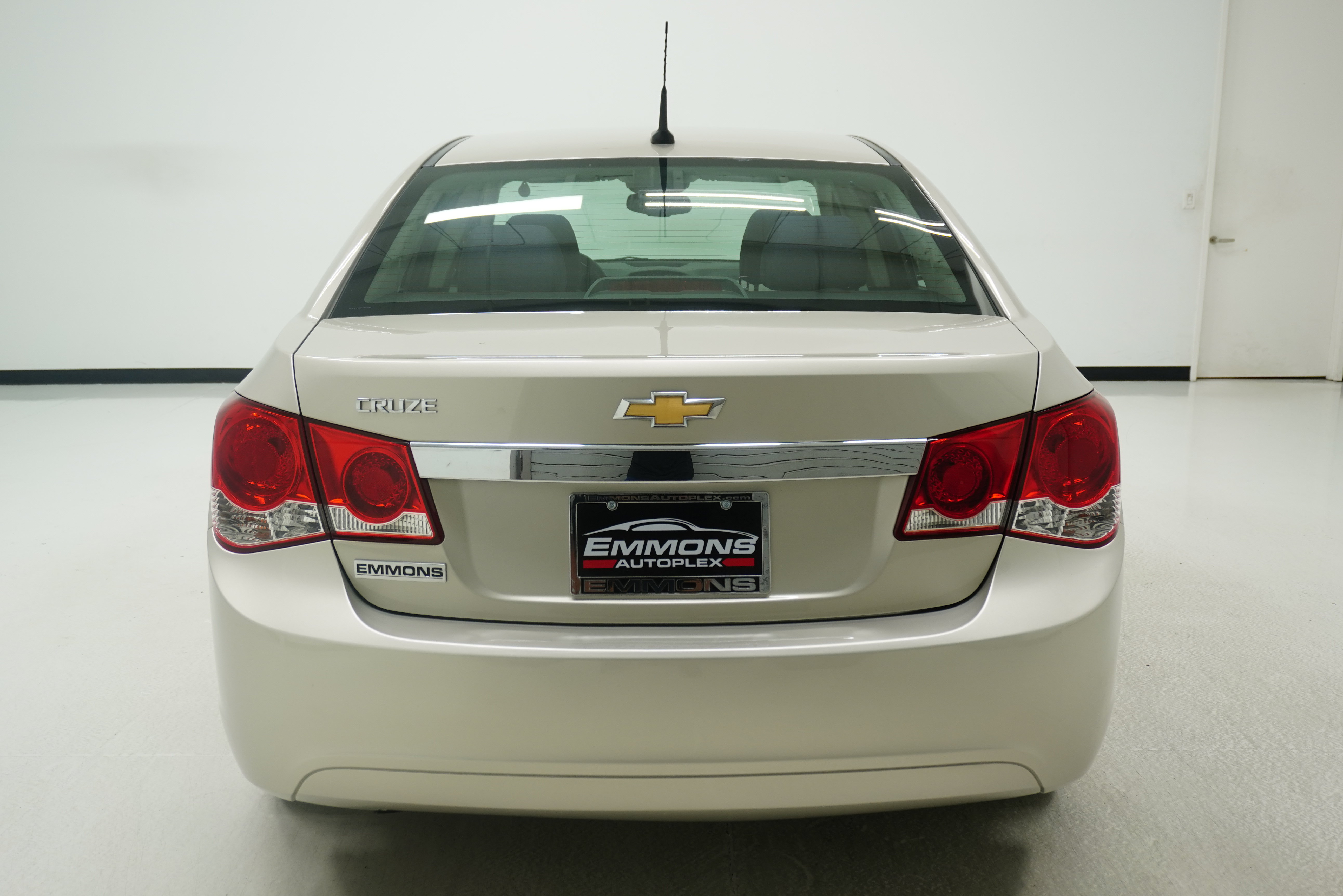Used 2014 Chevrolet Cruze LS FWD image 5