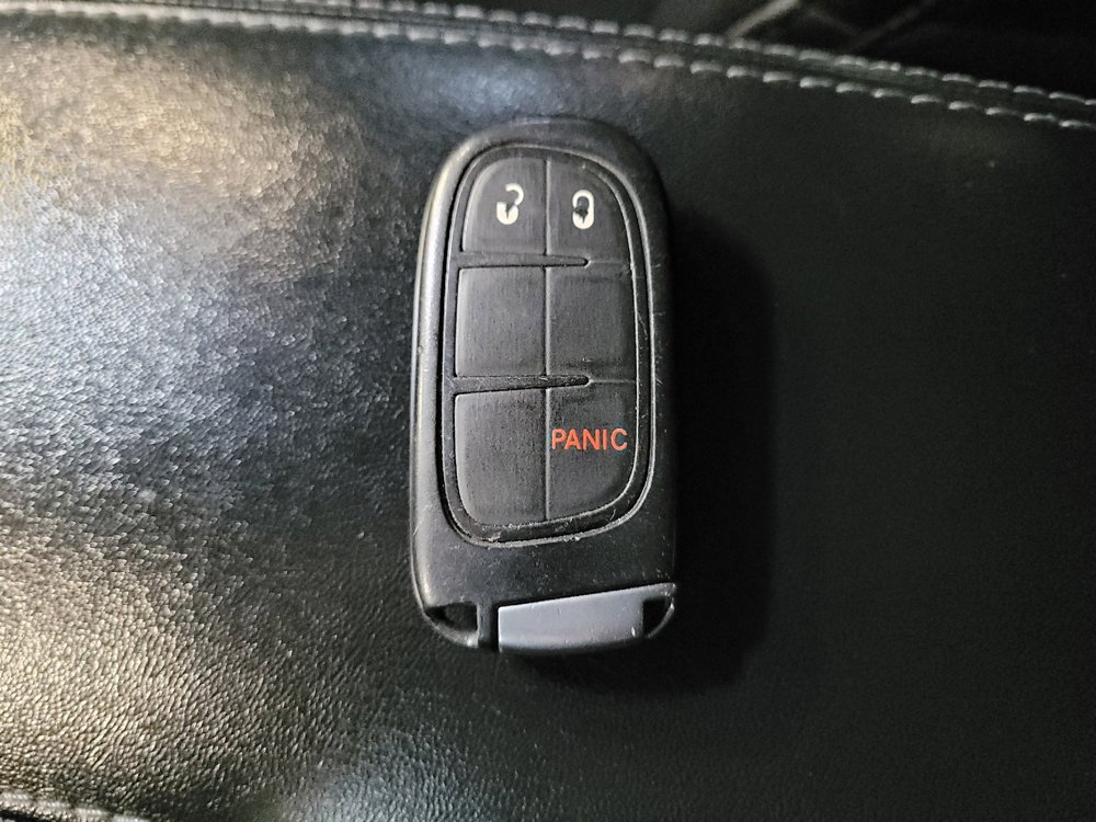Used 2020 Jeep Cherokee Latitude Plus FWD image 32