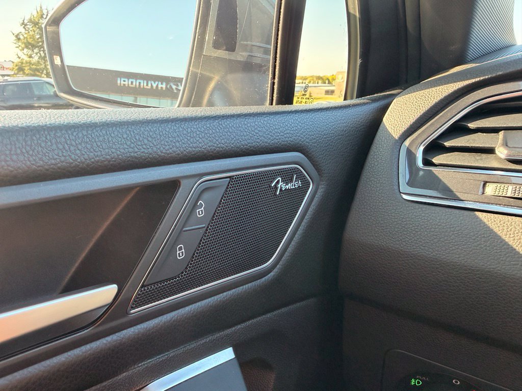 Used 2020 Volkswagen Tiguan SEL Premium R-Line w/ 3rd Row Seat Package AWD/4WD image 29