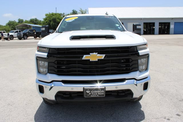 Used 2025 Chevrolet Silverado 2500 W/T w/ WT/CX Safety Package AWD/4WD image 2