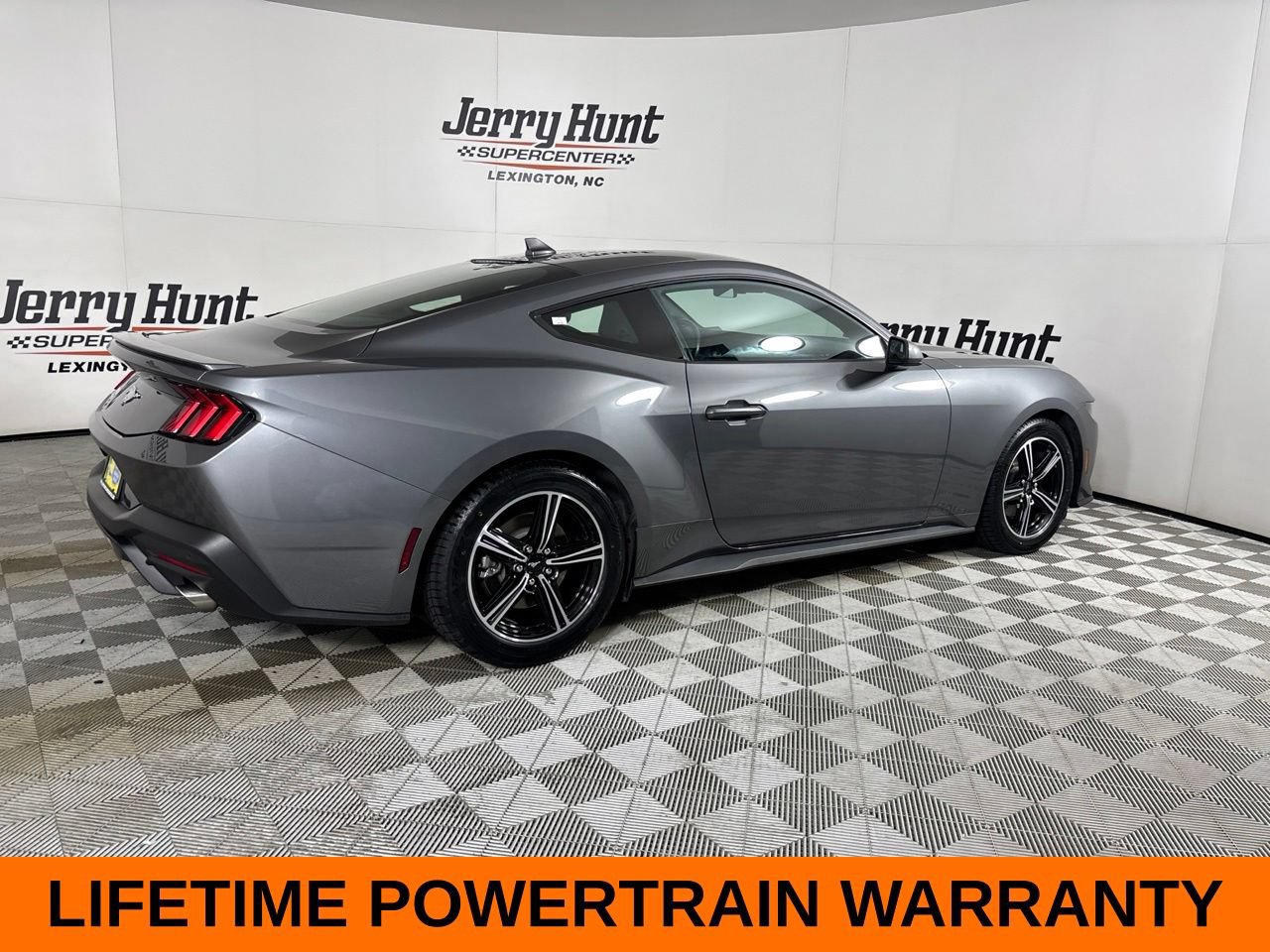 Used 2025 Ford Mustang Premium RWD image 6