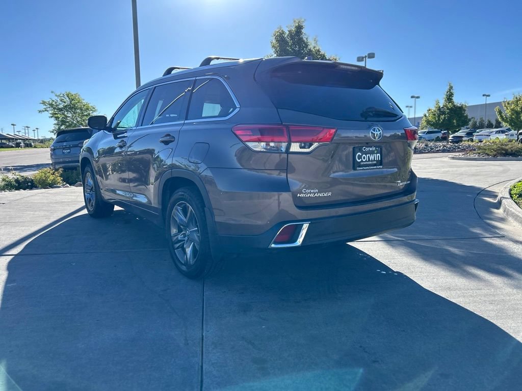 Used 2017 Toyota Highlander Limited Platinum AWD/4WD image 5