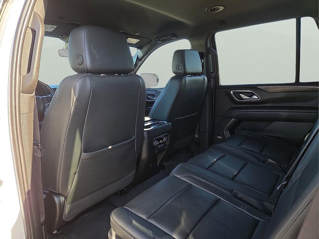 Used 2022 Chevrolet Tahoe Z71 w/ Luxury Package image 13