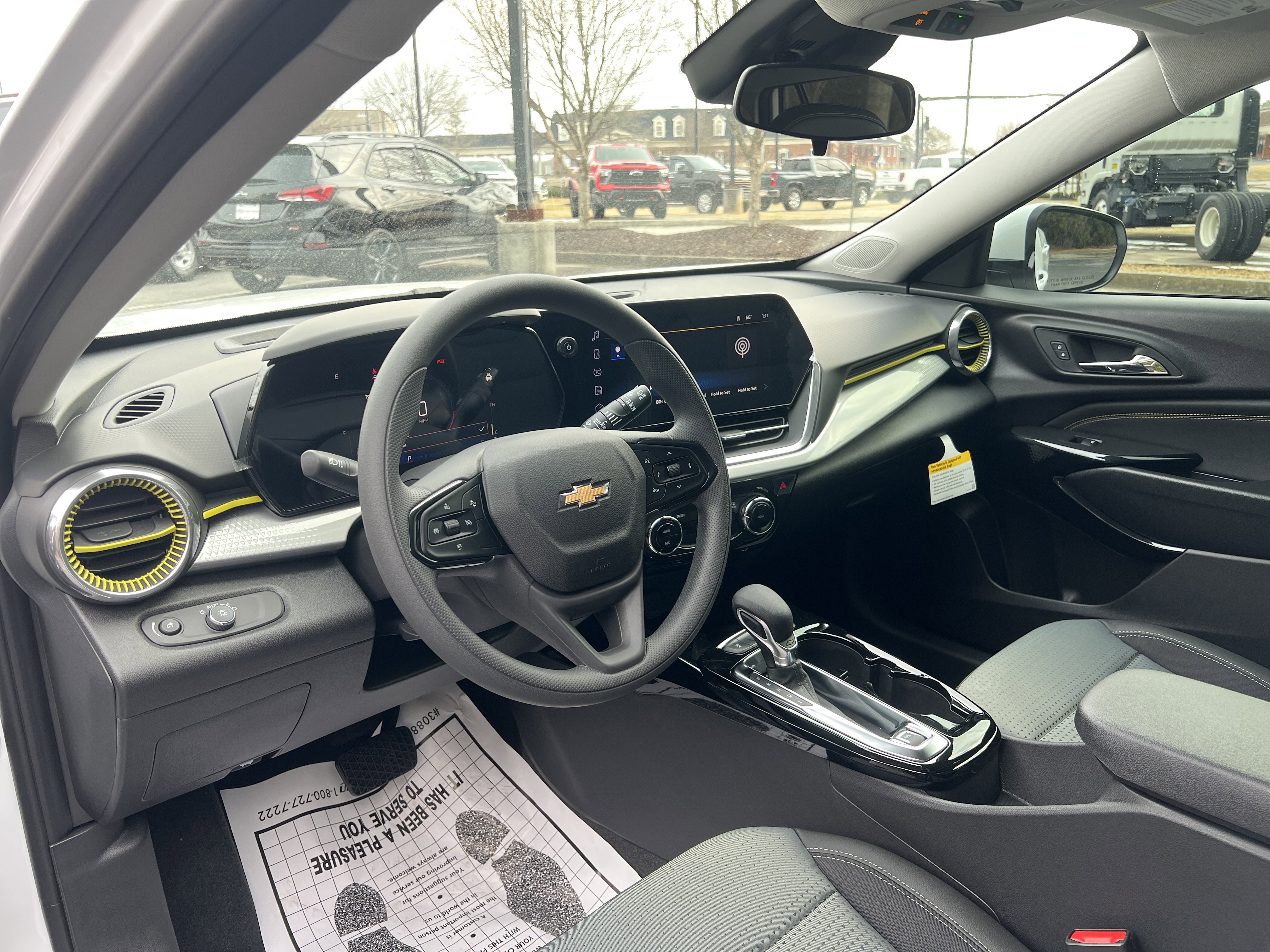 New 2026 Chevrolet Trax LT w/ Sunroof Package image 17