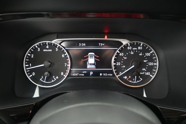 Used 2025 Nissan Pathfinder SL AWD/4WD image 10
