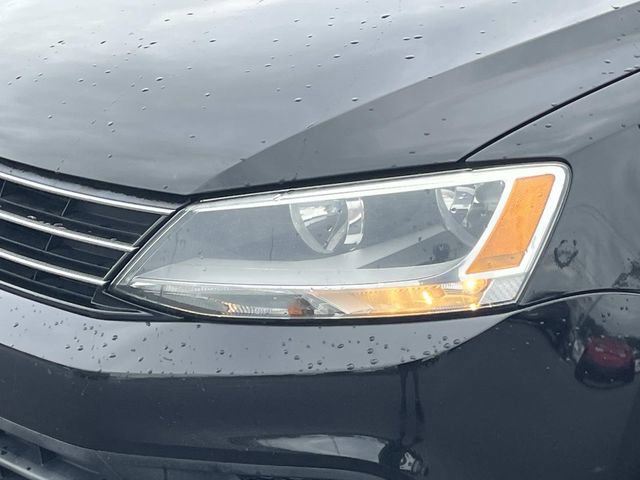 Used 2015 Volkswagen Jetta SE FWD image 9