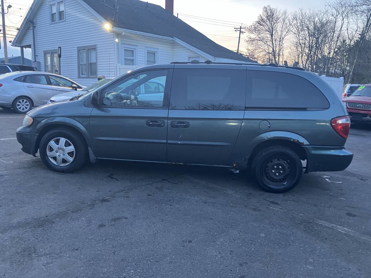 Used 2004 Dodge Grand Caravan SE w/ Popular Equipment Group FWD image 10
