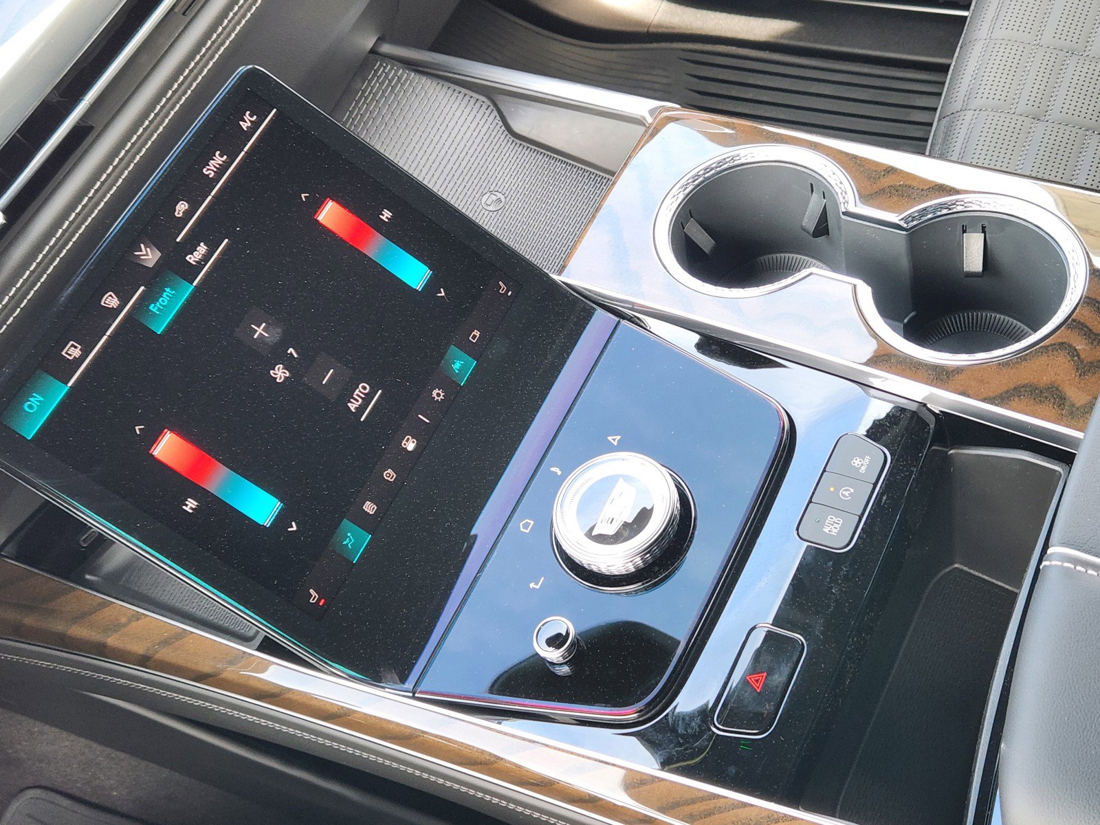 New 2026 Cadillac Escalade ESV Platinum Sport w/ LPO, ONYX Package image 16