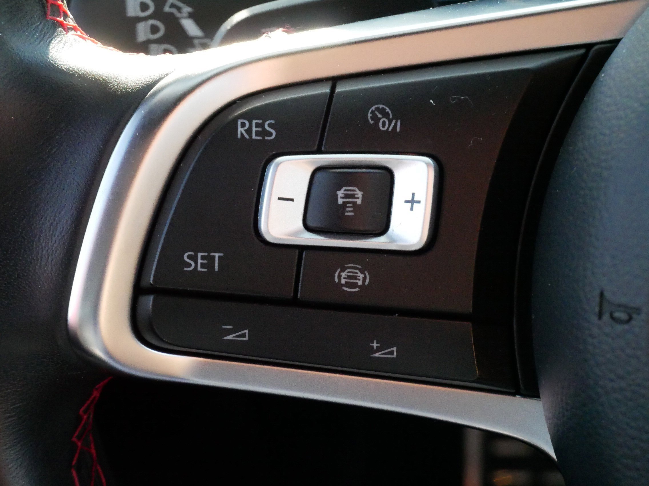 Used 2021 Volkswagen Jetta GLI Autobahn FWD image 25