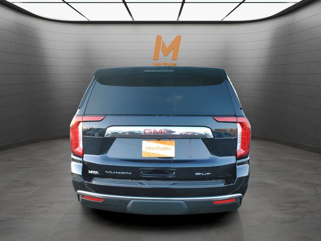 Used 2022 GMC Yukon SLT w/ SLT Premium Package image 3