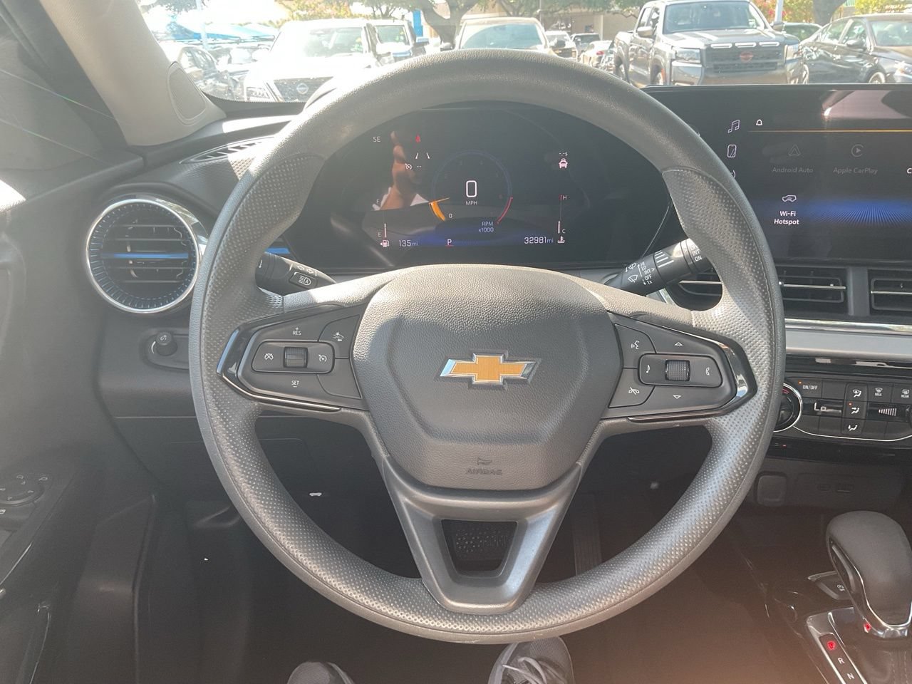 Used 2025 Chevrolet Trax LT FWD image 24