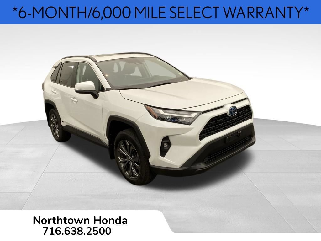 Used 2023 Toyota RAV4 XLE Premium AWD/4WD image 2