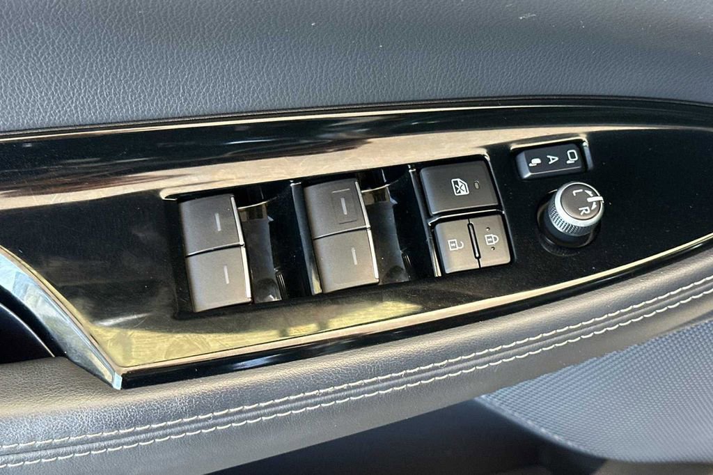 Used 2021 Toyota Mirai XLE w/ Advanced Technology Package image 11