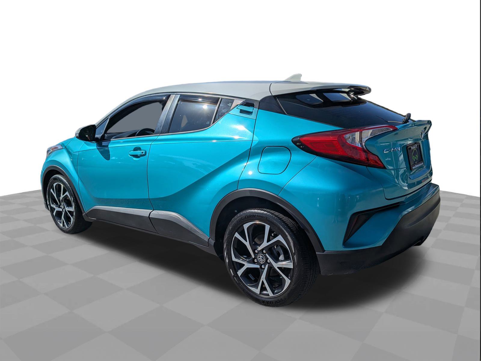 Used 2018 Toyota C-HR XLE image 6