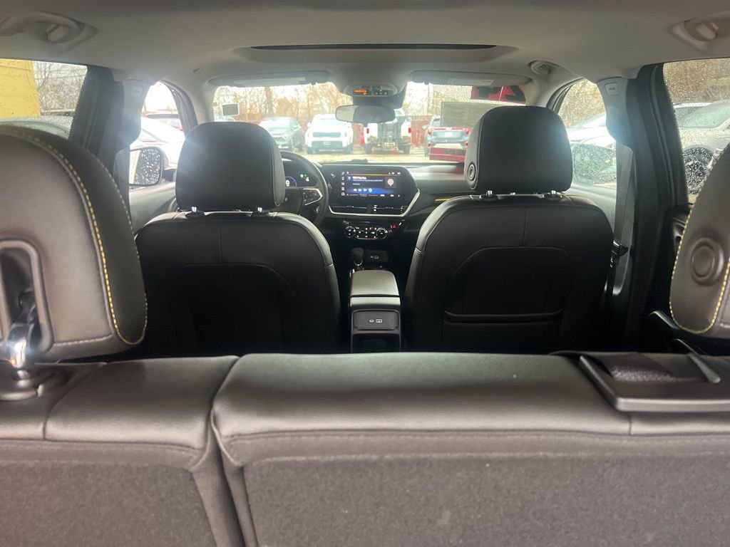 Used 2024 Chevrolet Trax ACTIV w/ Sunroof Package FWD image 13