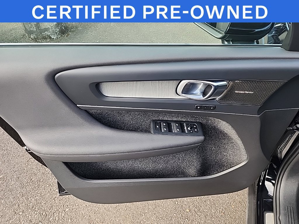 Used 2024 Volvo XC40 B5 Plus w/ Protection Package Premier AWD/4WD image 10