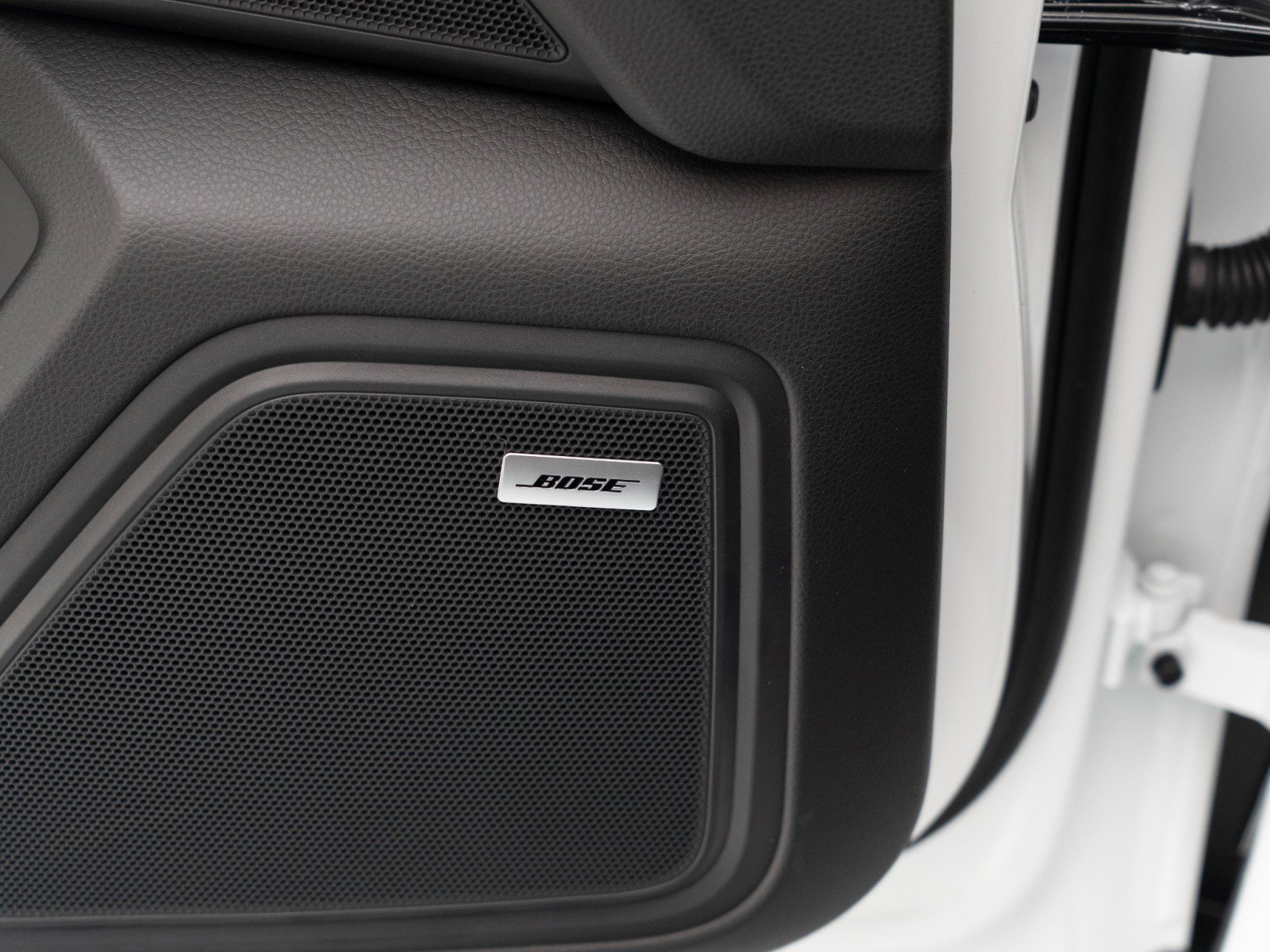 New 2026 Porsche Macan Turbo image 26