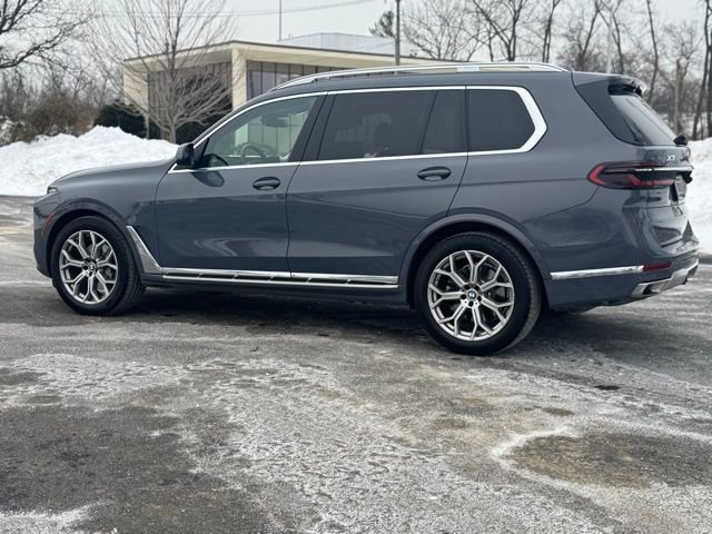 Used 2023 BMW X7 xDrive40i w/ Premium Package AWD/4WD image 4