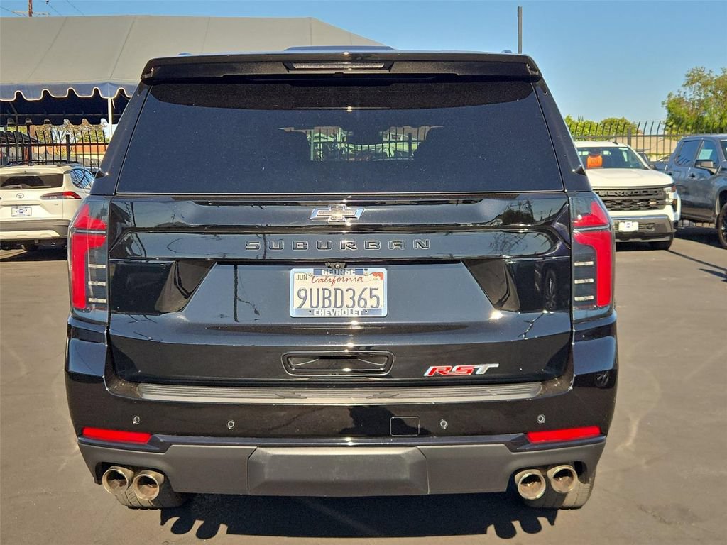 Certified 2025 Chevrolet Suburban RST w/ Sun And Tow Package RWD image 31