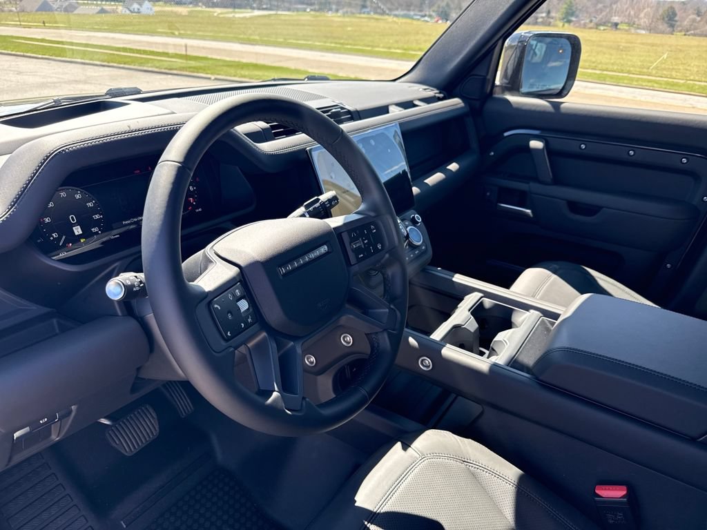 New 2026 Land Rover Defender 130 X-Dynamic SE AWD/4WD image 11