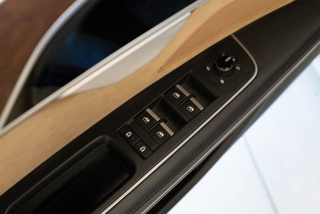 Used 2021 Audi A8 L 4.0T image 18