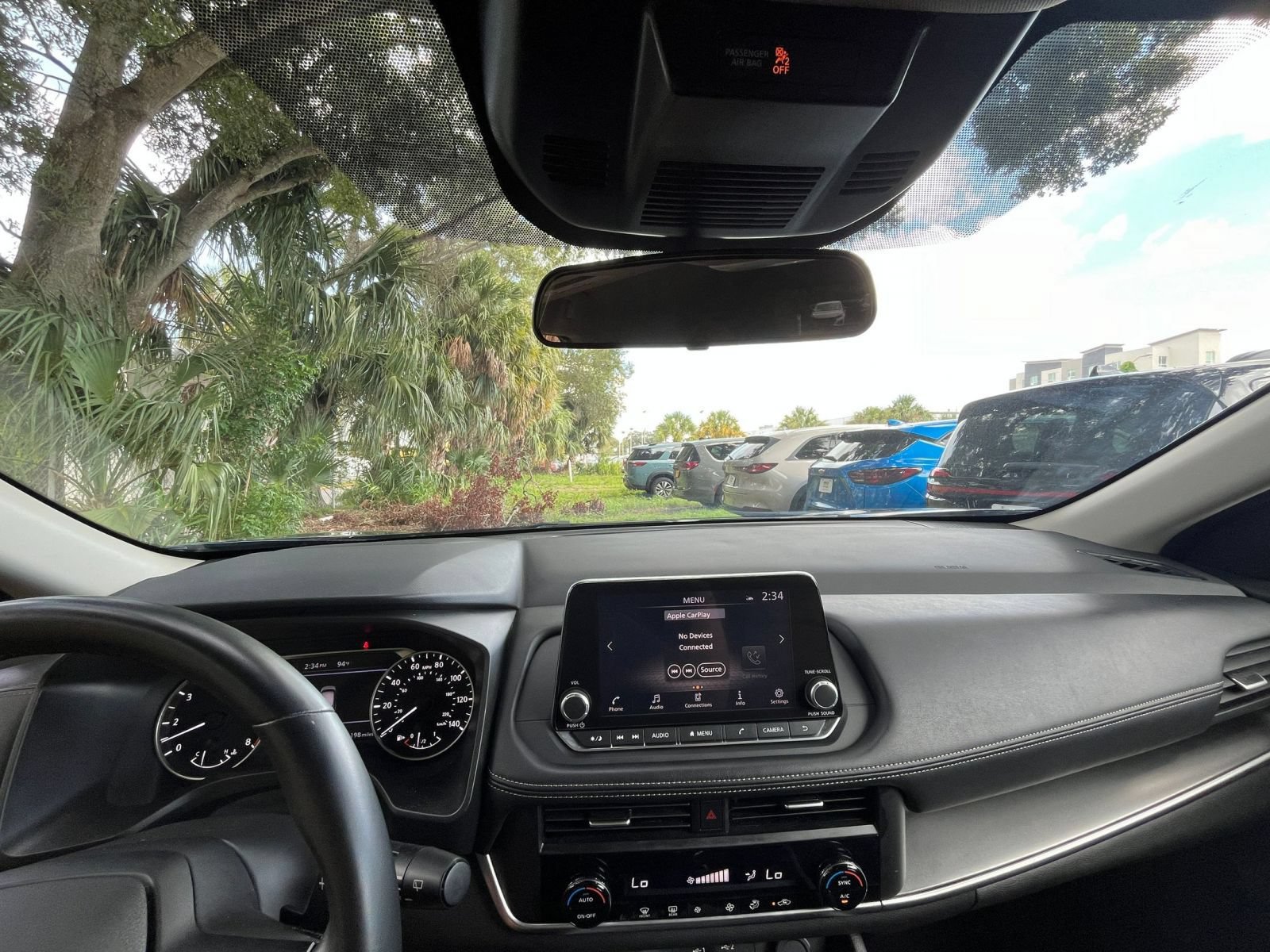 Used 2025 Nissan Rogue SV FWD image 33