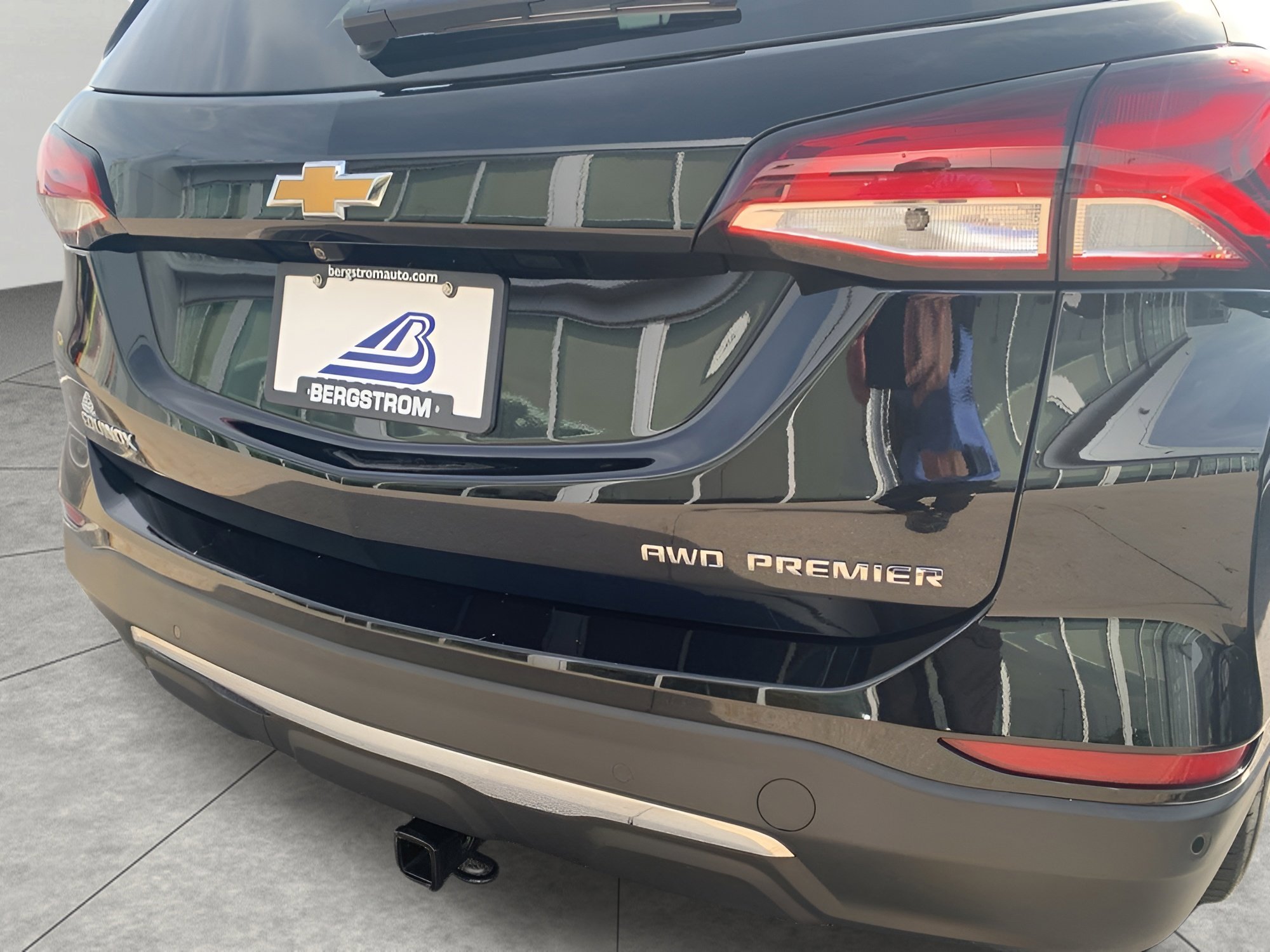 Certified 2022 Chevrolet Equinox Premier AWD/4WD image 9